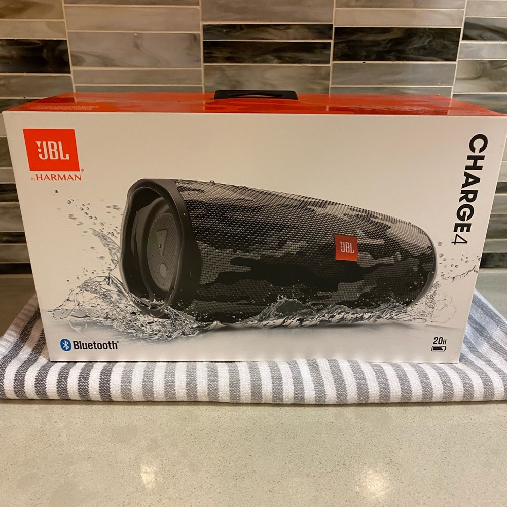 JLB CHARGE 4 BLUETOOTH SPEAKER